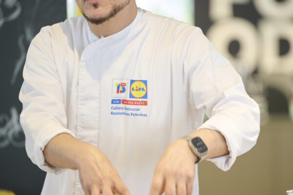 100525-LidlFoodAcademy-Gevstiko-taksidi-stin-korea13